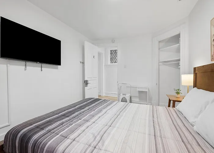 Shadyside 1c Spacious And Cozy Private Bedroom With Shared Bathroom